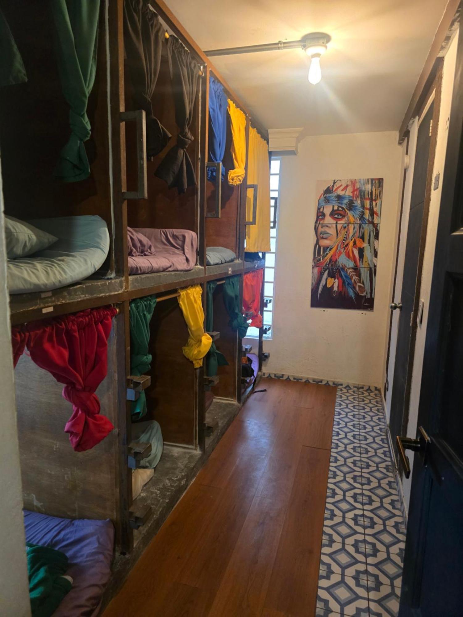 Portelli Hostal Zona G- Para Extranjeros Bogotá Eksteriør billede